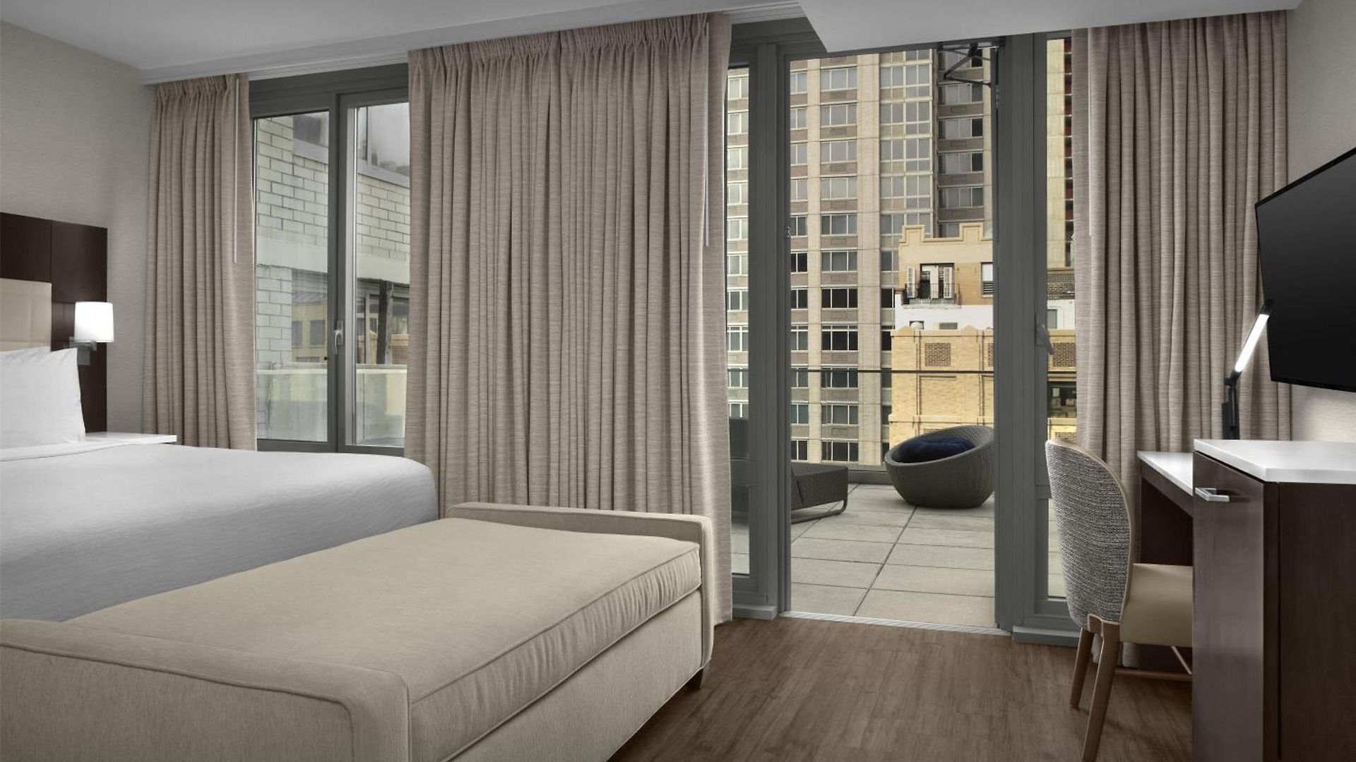 Hotel Newly Renovated Embassy By Hilton Manhattan Times Square