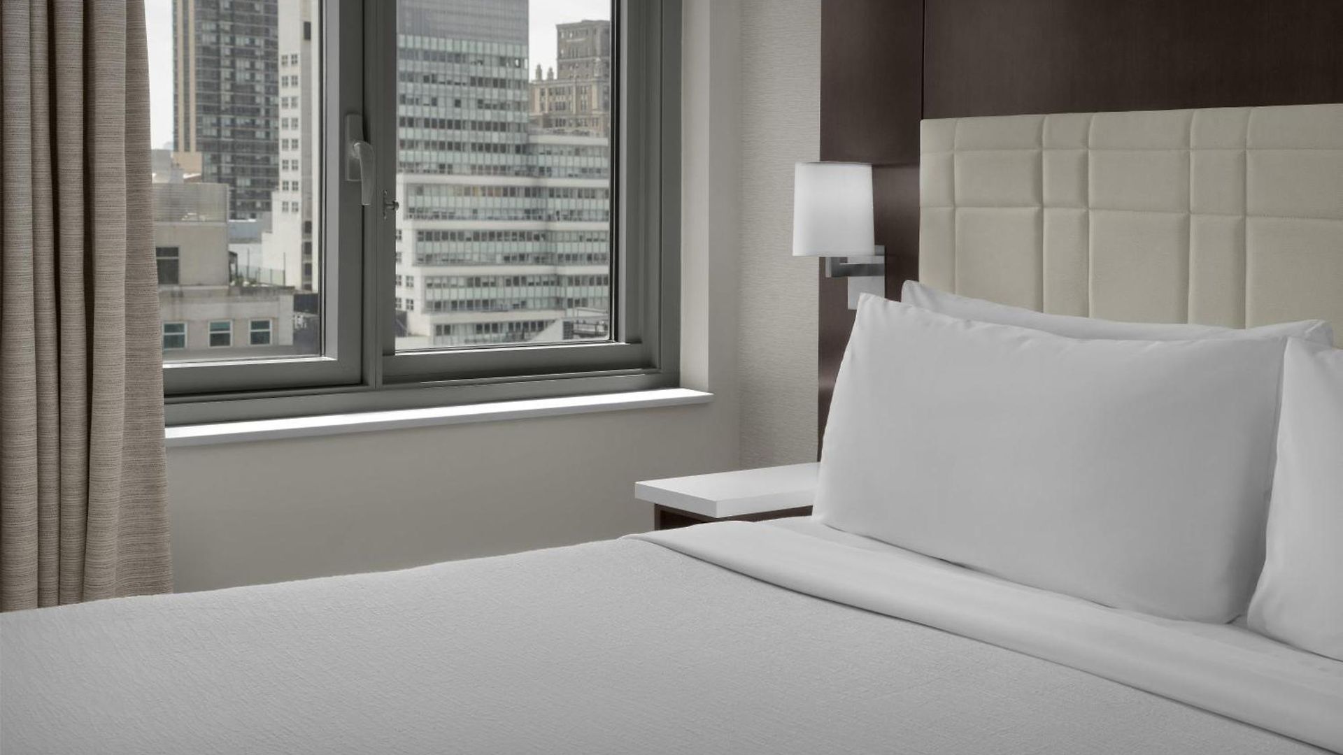 Hotel Newly Renovated Embassy By Hilton Manhattan Times Square 4*