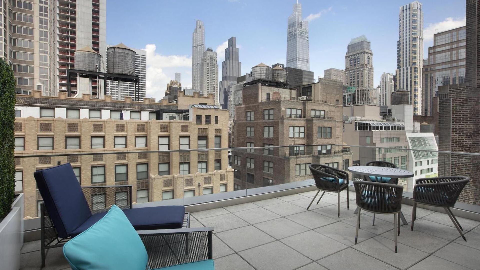 Newly Renovated Embassy By Hilton Manhattan Times Square 4* New York