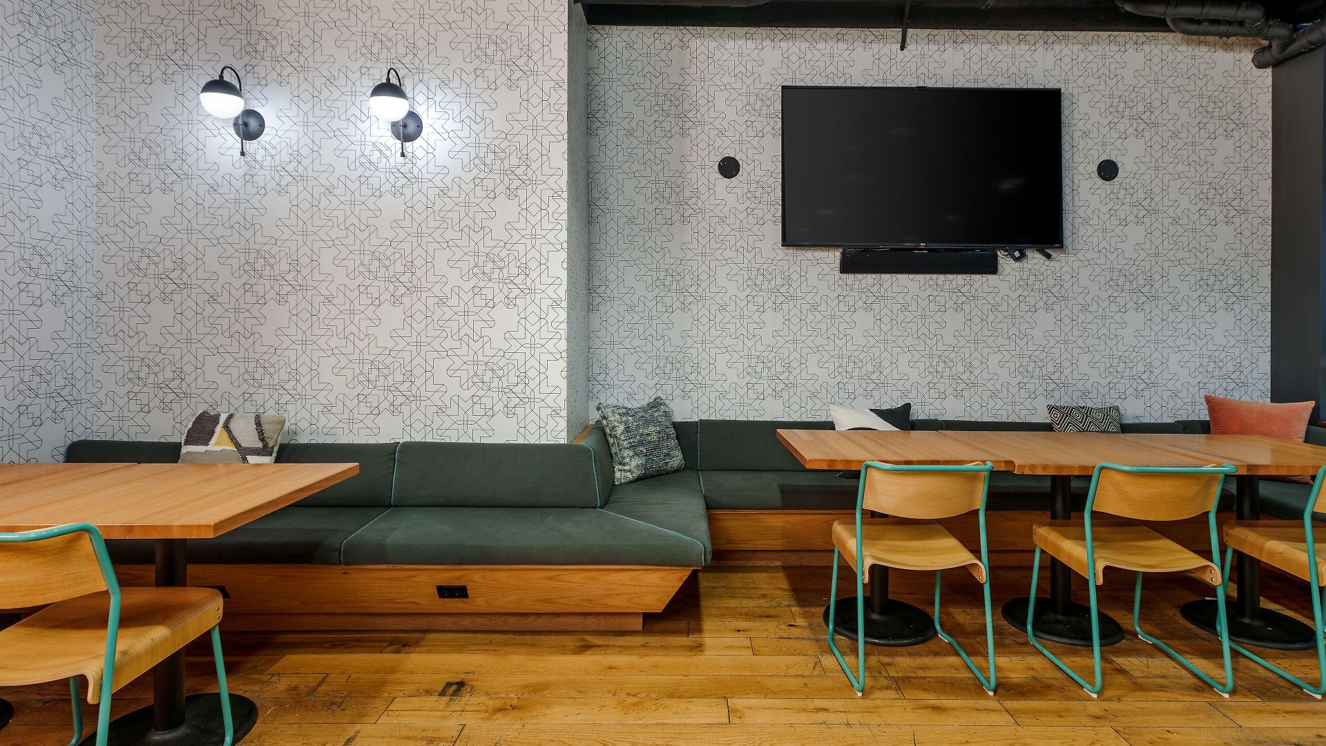 Placemakr Street 4*