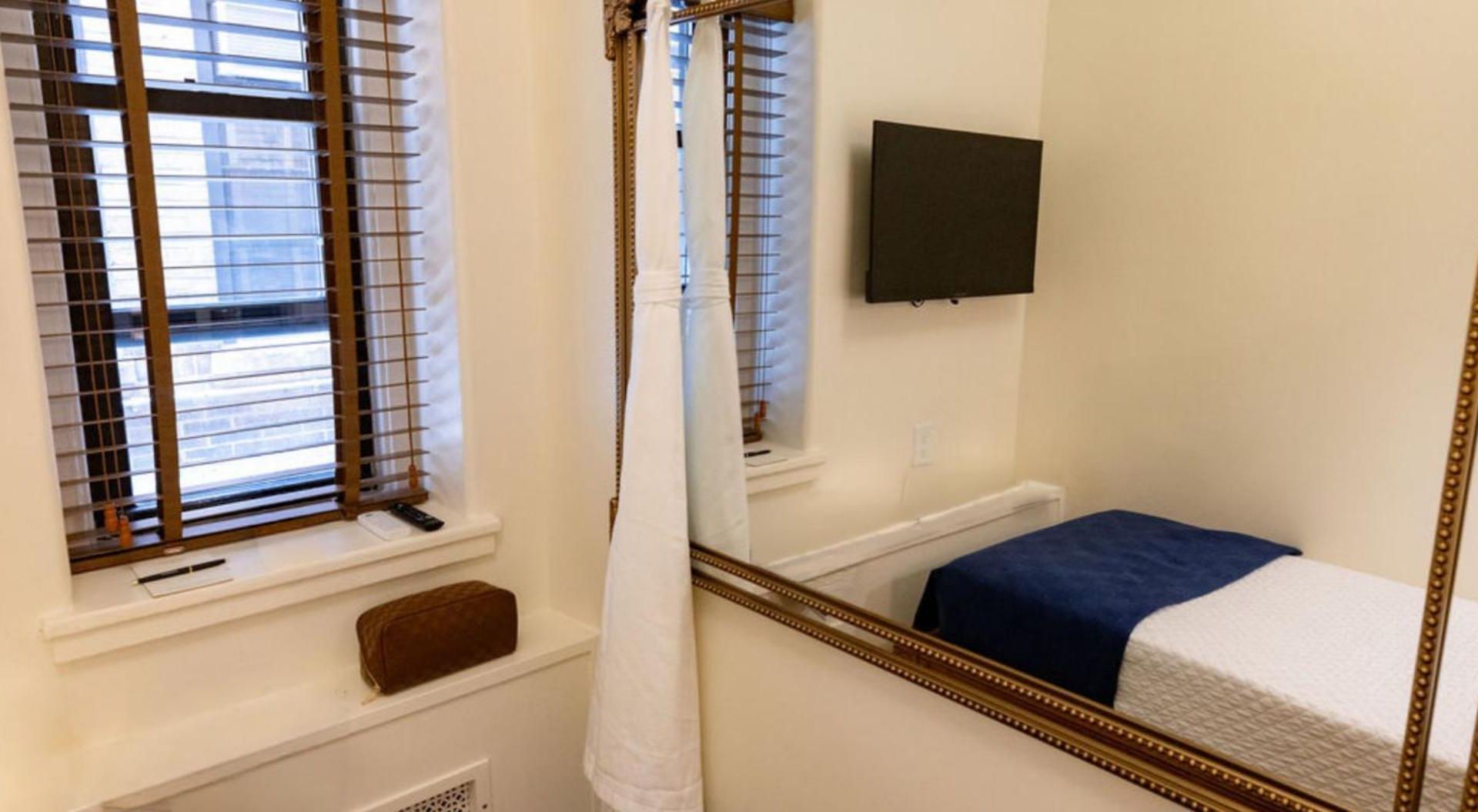 West Village Eurohostel Hotel 2*