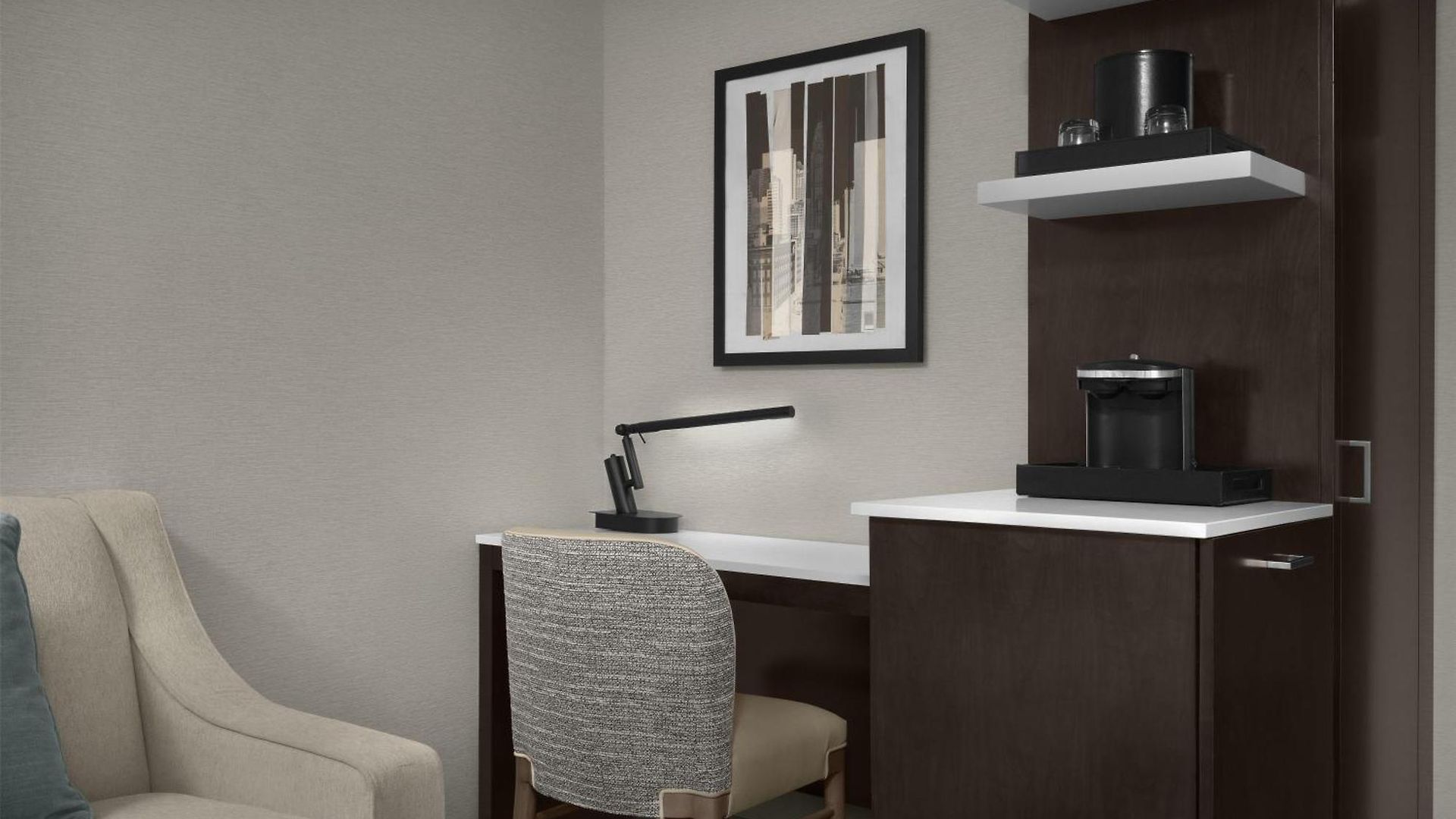 Hotel Newly Renovated Embassy By Hilton Manhattan Times Square