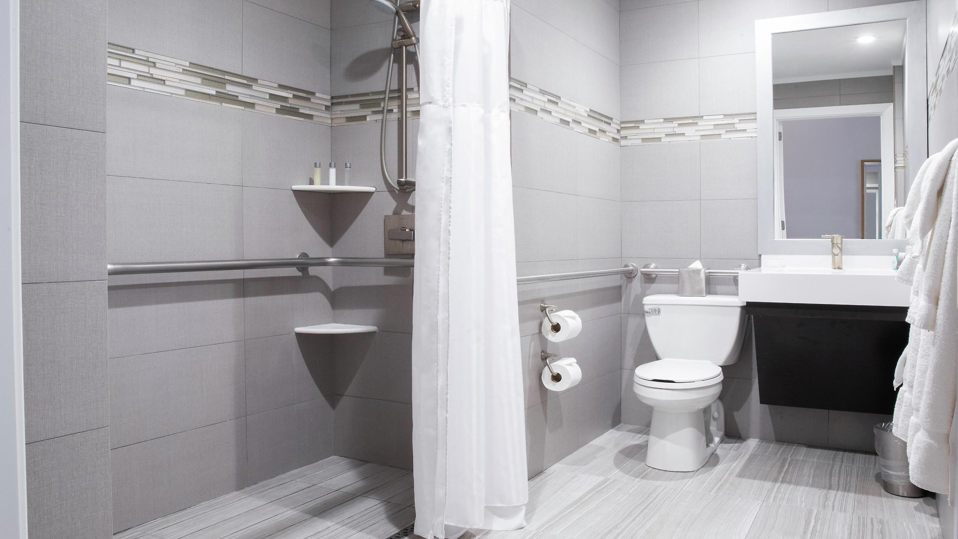 Martinique On Broadway, Curio Collection By Hilton Hotel