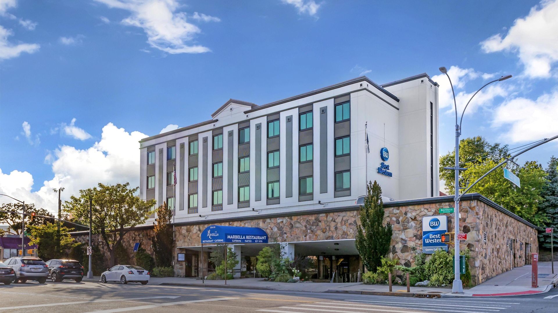 Hotel Western Queens Gold Coast 3*