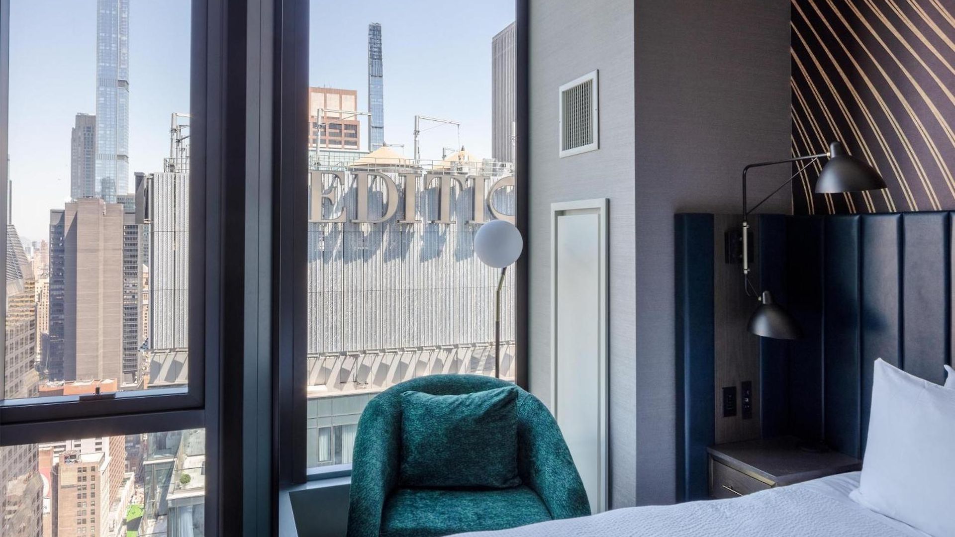 Hotel Tempo By Hilton Times Square 4*