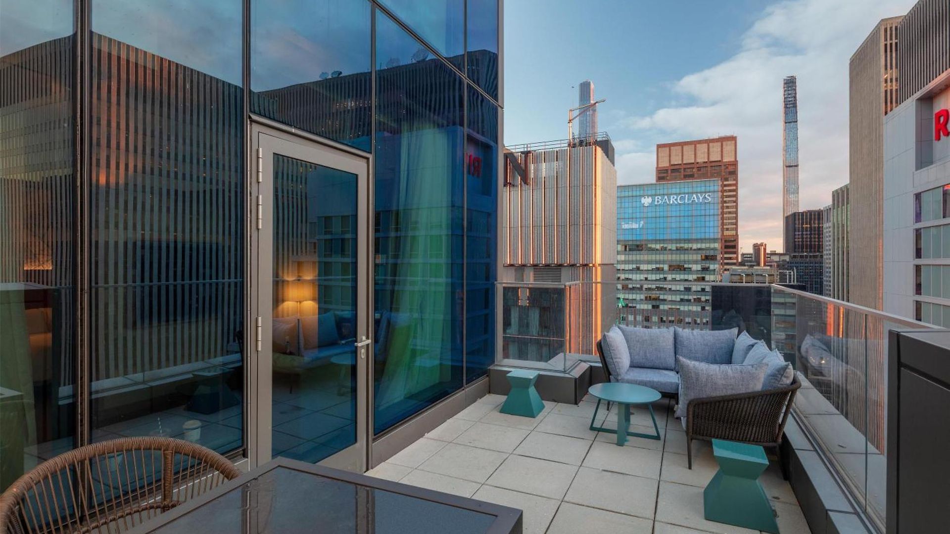 Tempo By Hilton Times Square Hotel