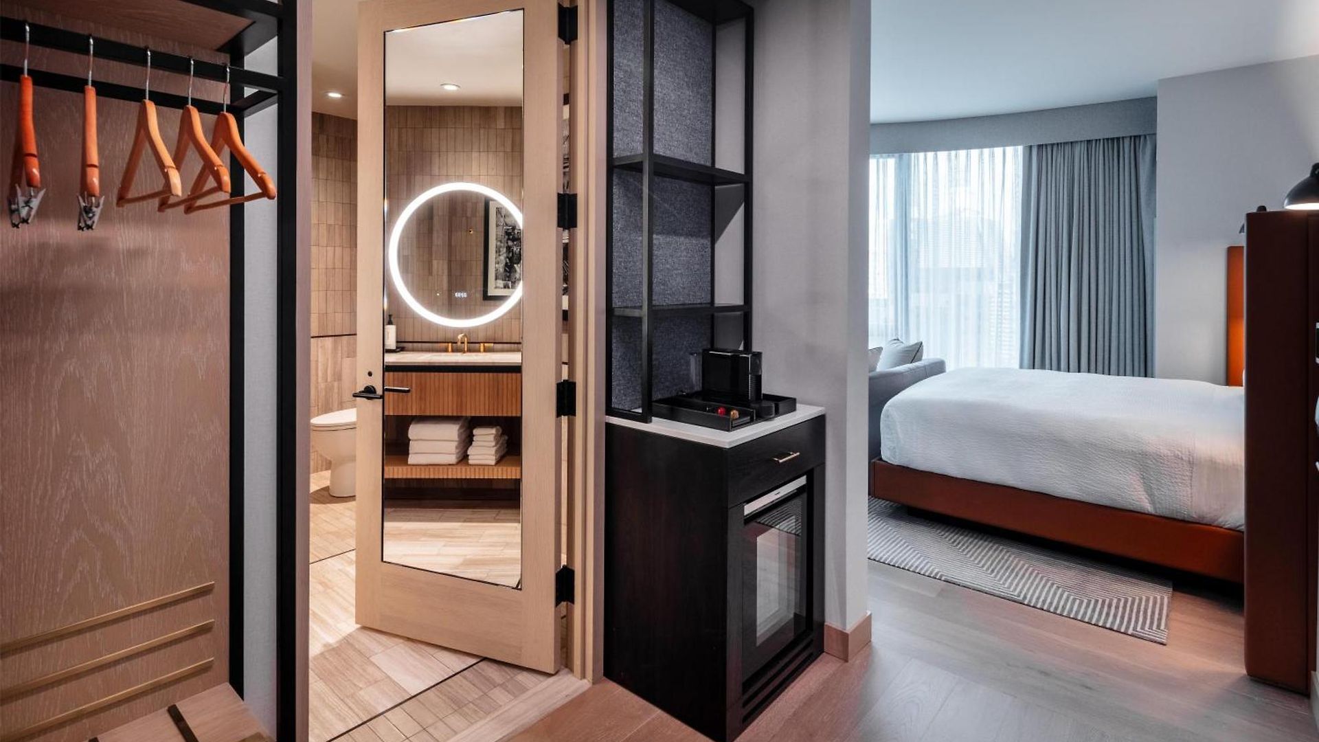 Tempo By Hilton Times Square Hotel New York