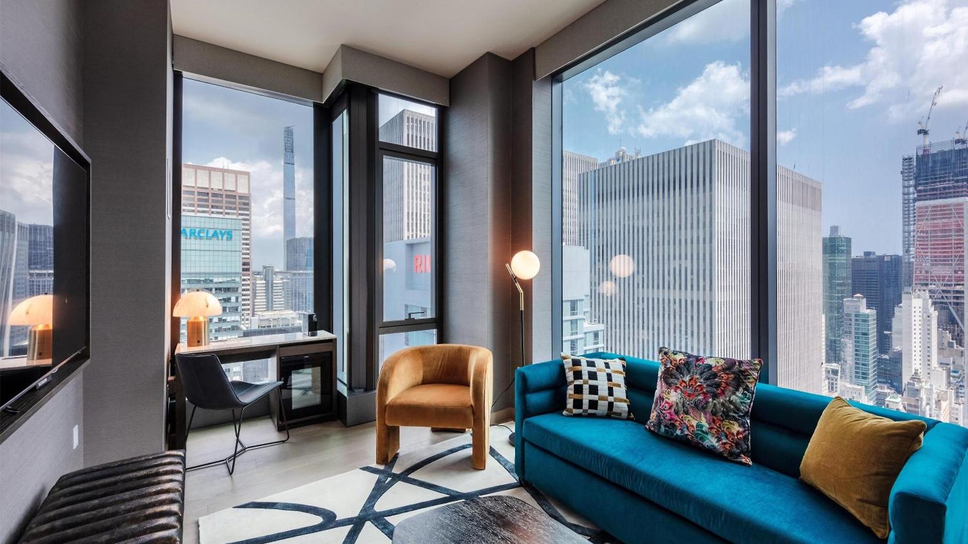 Hotel Tempo By Hilton Times Square 4*