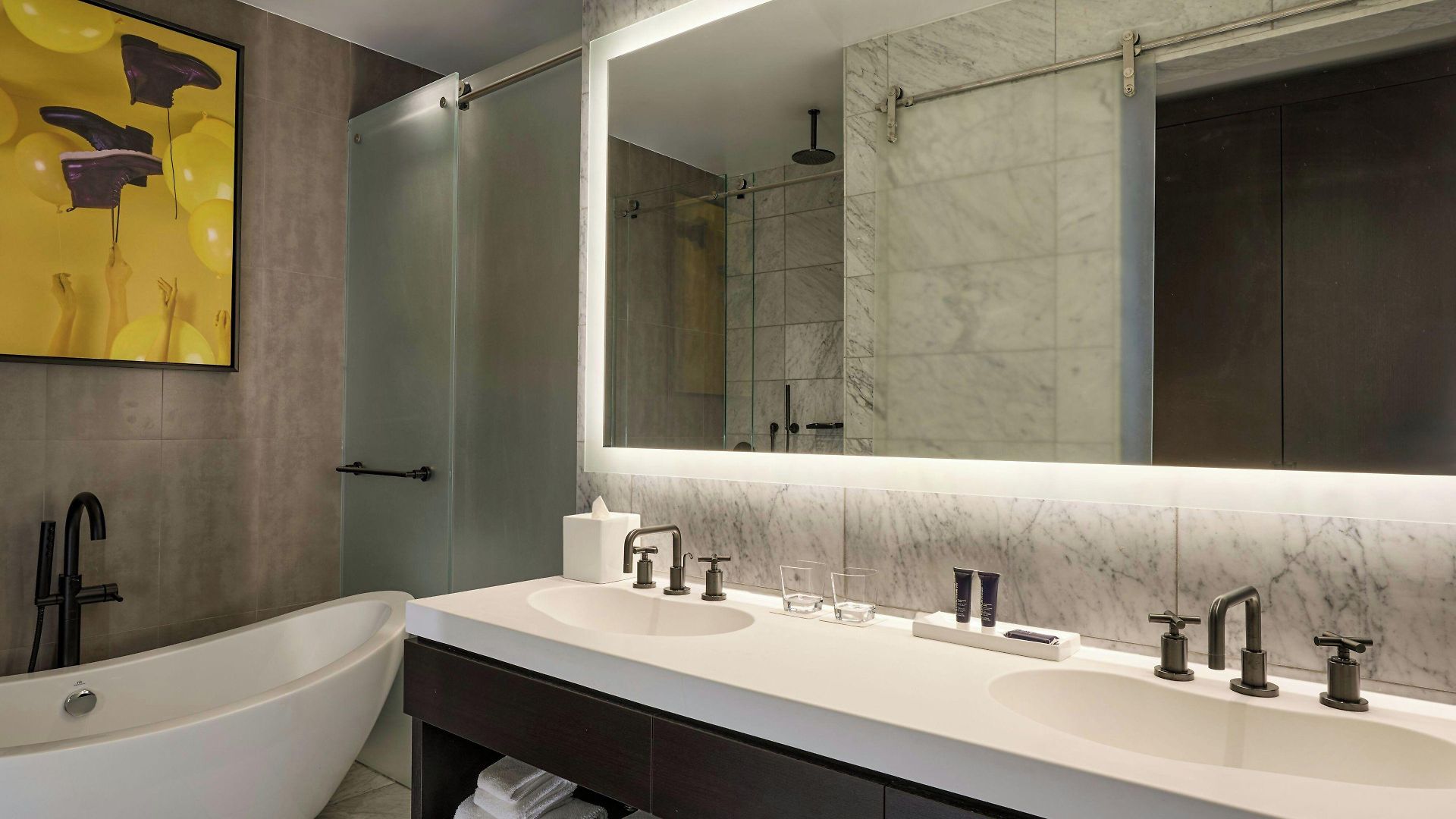 Renaissance Midtown Hotel 4*