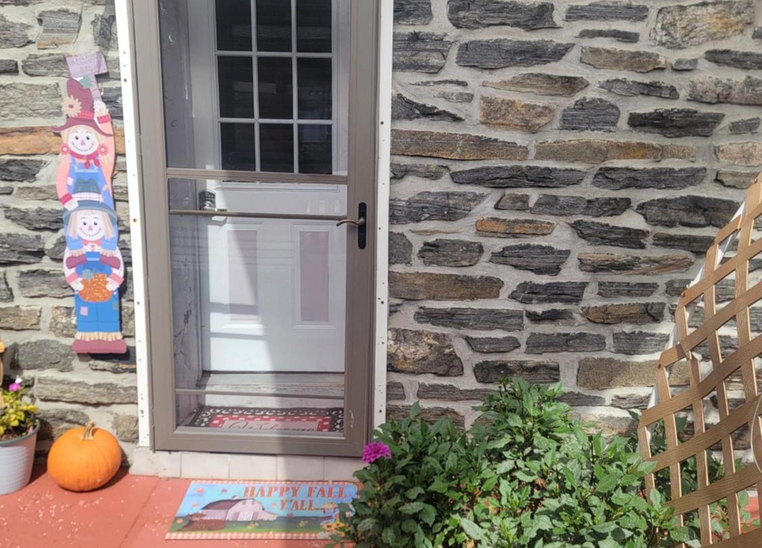 Apartment Lovely 2 Bedroom With 2 Entrance And Parking