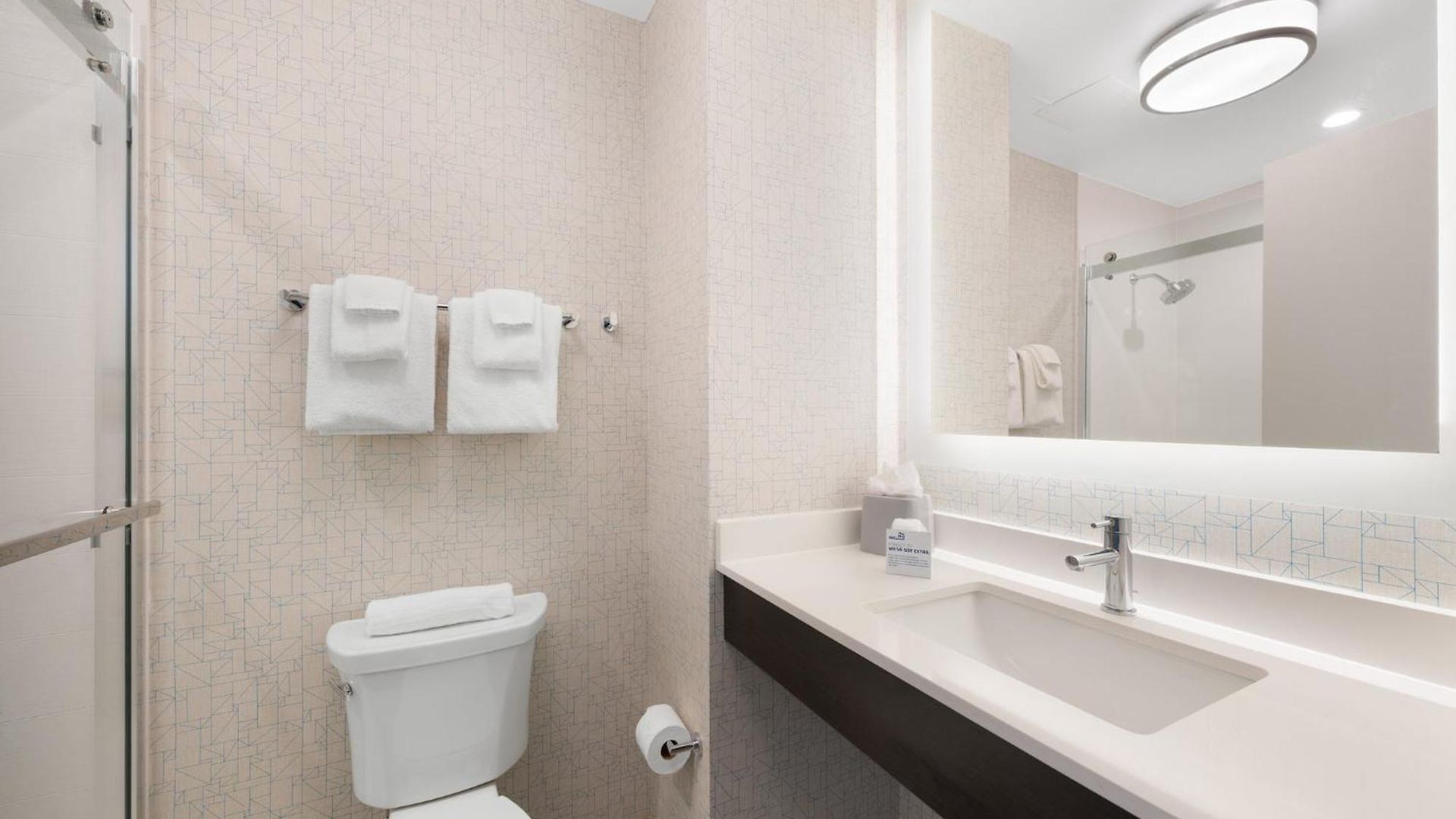 Hotel Express Long Island E - By Ihg 3*