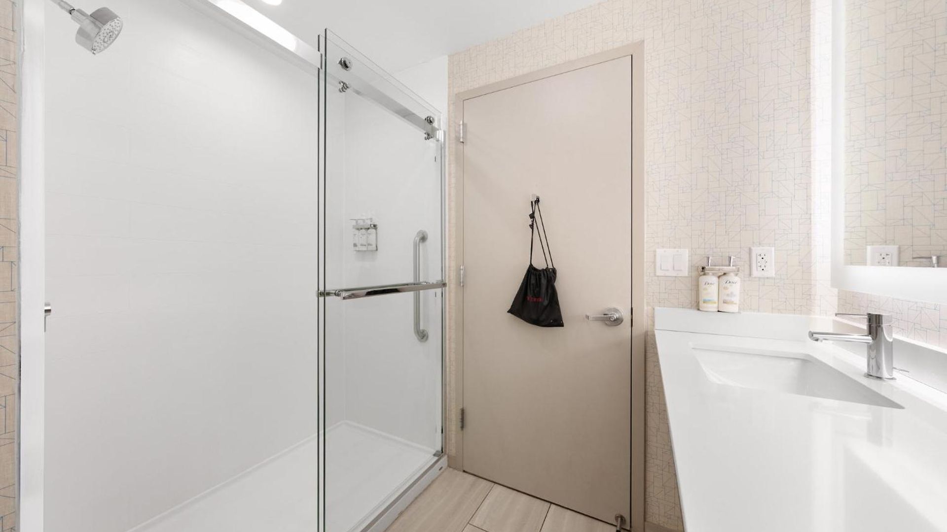 Express Long Island E - By Ihg Hotel New York