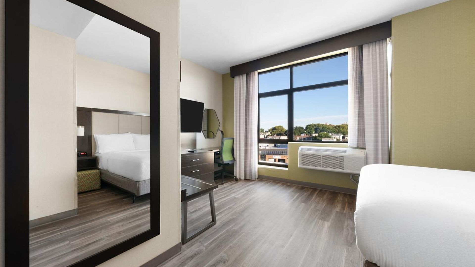 Hotel Express Long Island E - By Ihg New York