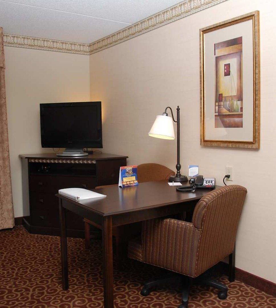 Hampton & Staten Island Hotel