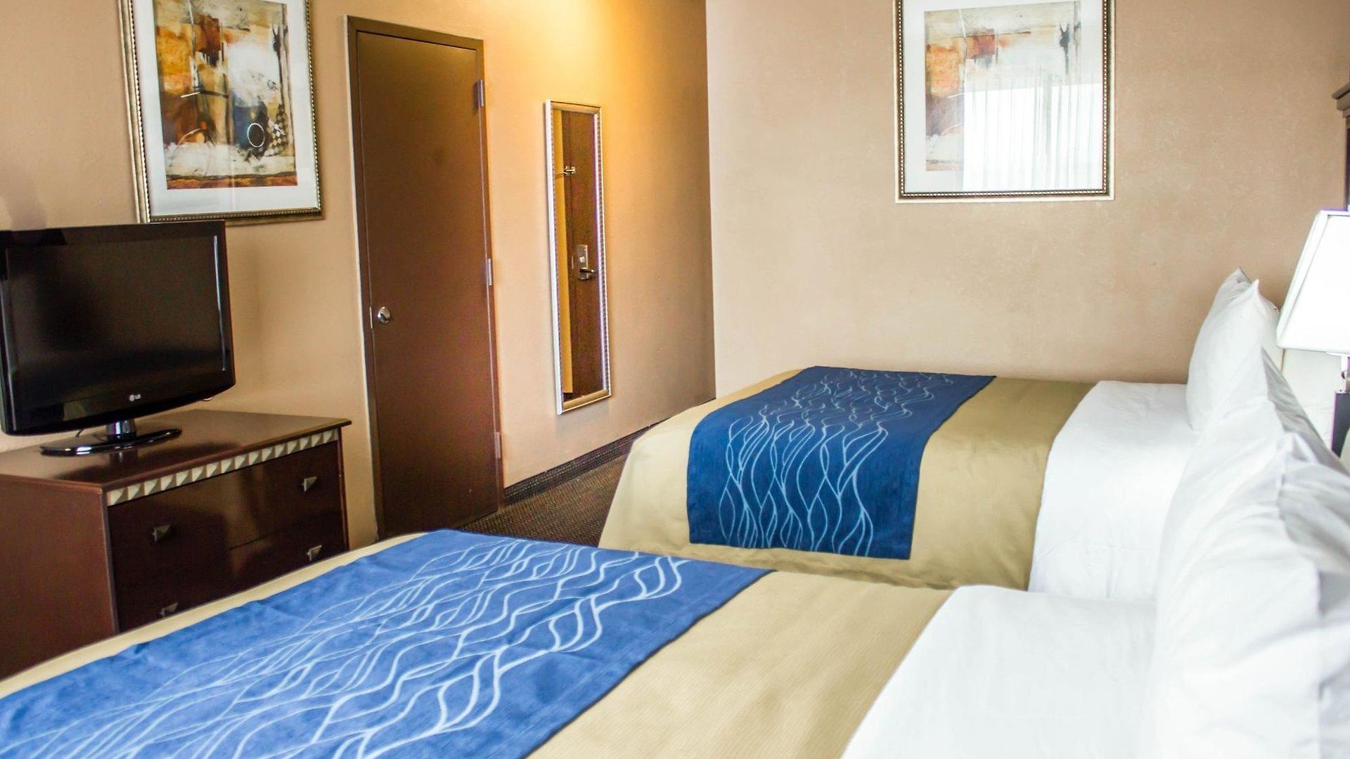 Travelodge By Wyndham Queens 3*