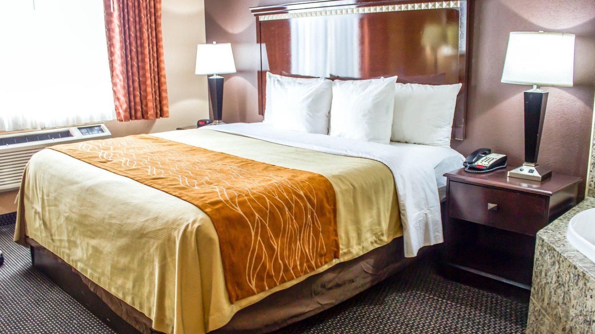 Travelodge By Wyndham Queens New York
