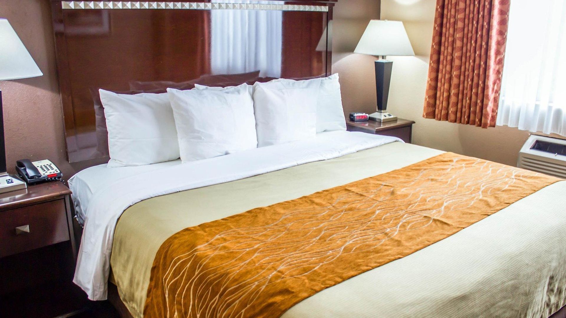 Travelodge By Wyndham Queens