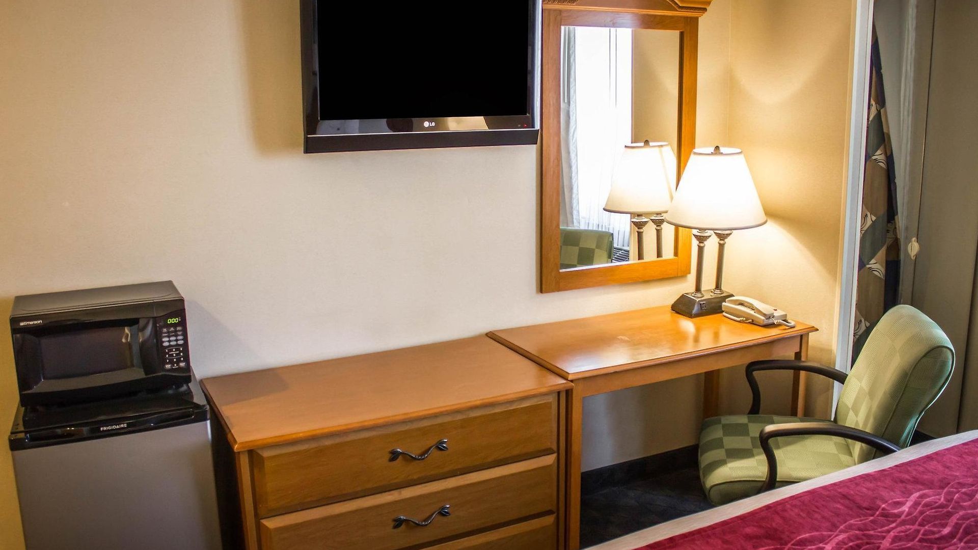 Hotel Comfort Jfk Airport 2*