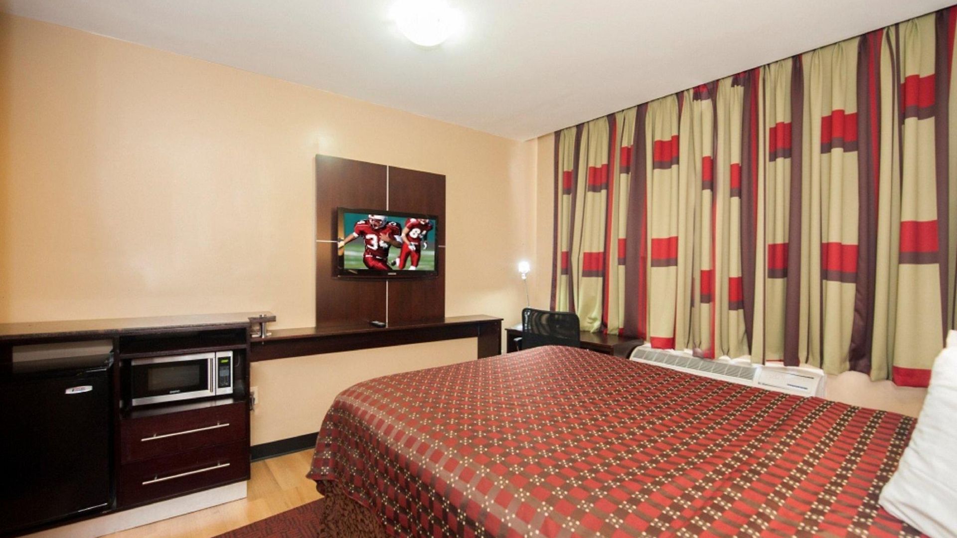 Red Roof Inn Flushing Hotel Hotel 2*