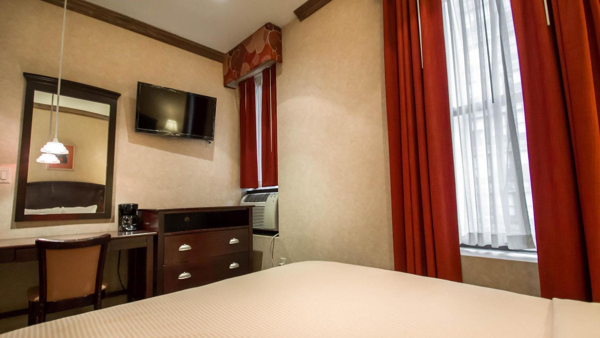 Clarion Park Avenue Hotel