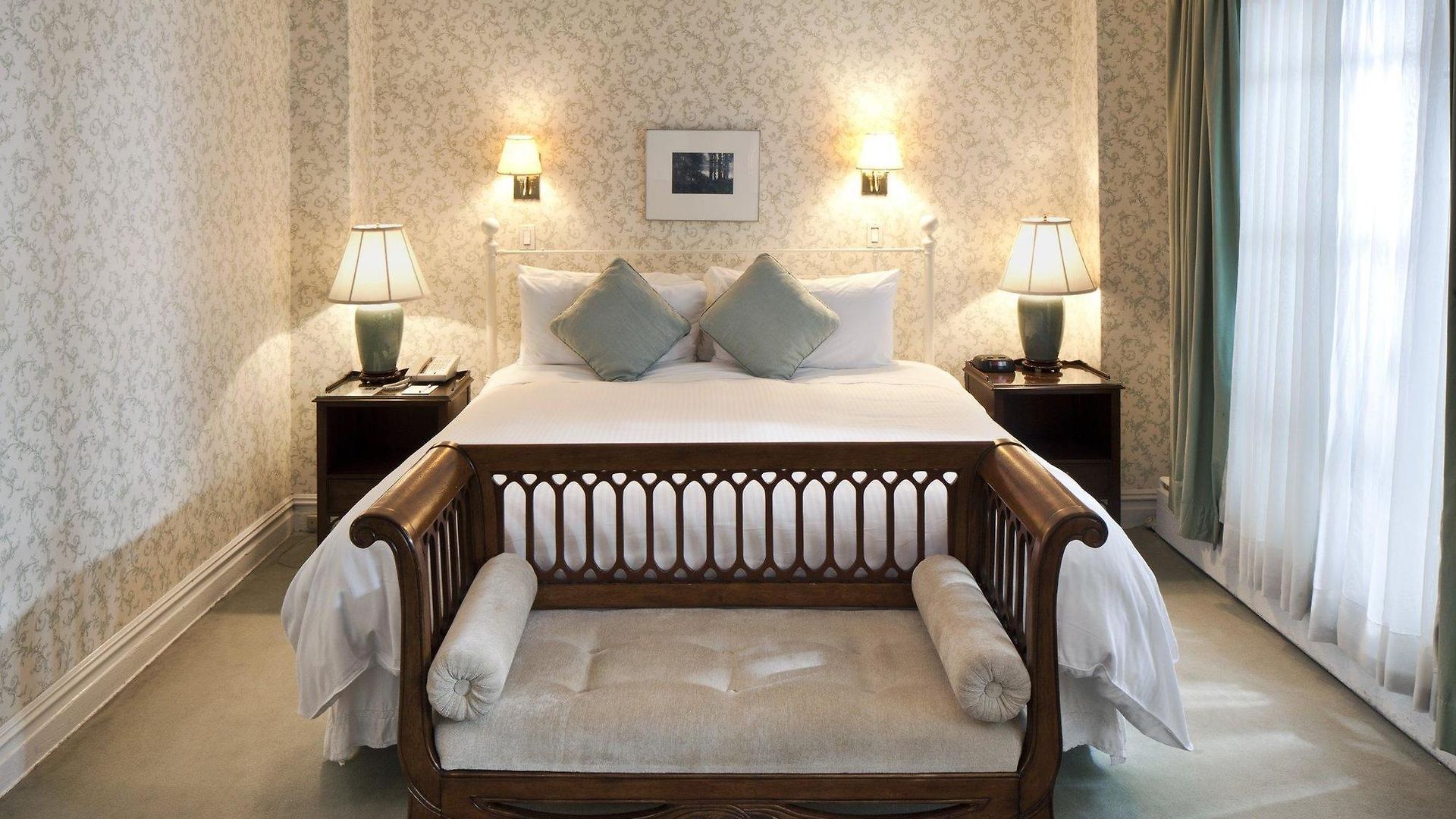 Roger Smith 3* New York