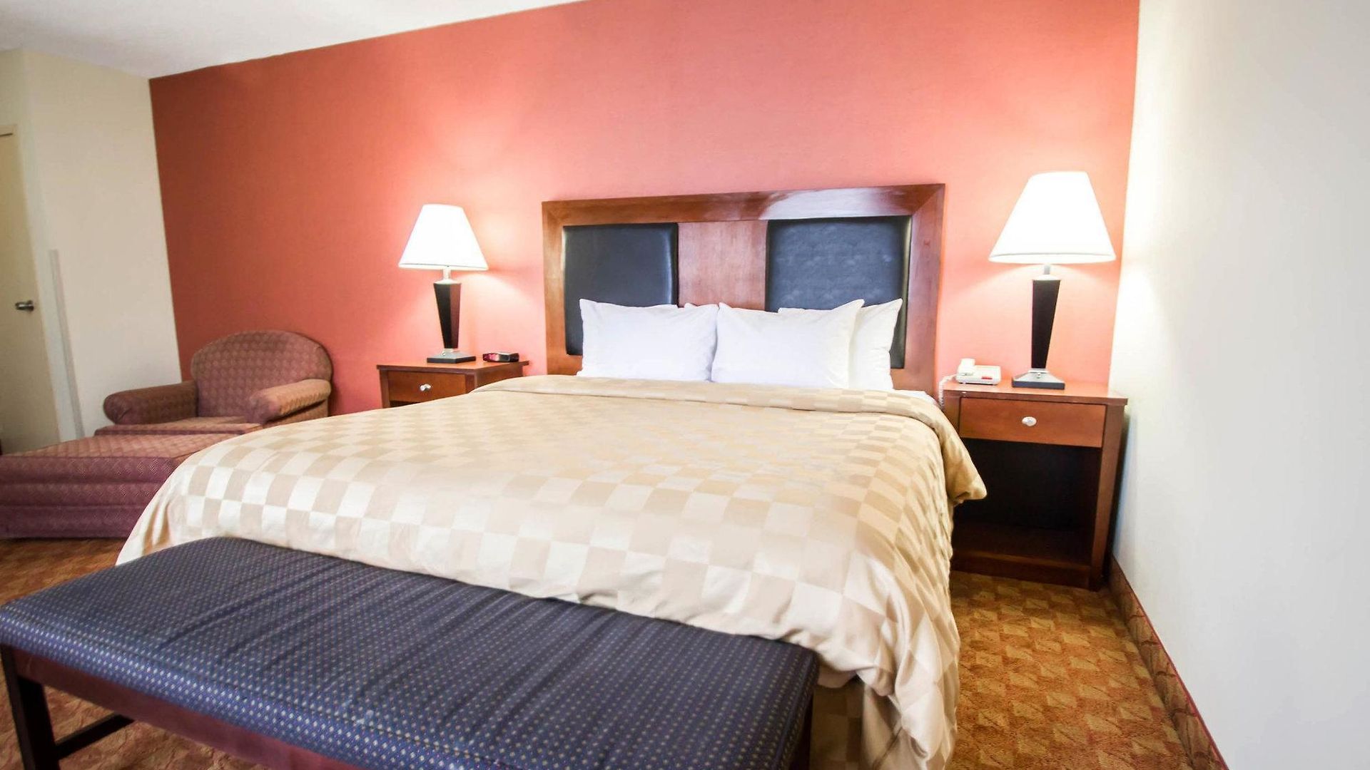 The Landing At Laguardia Hotel