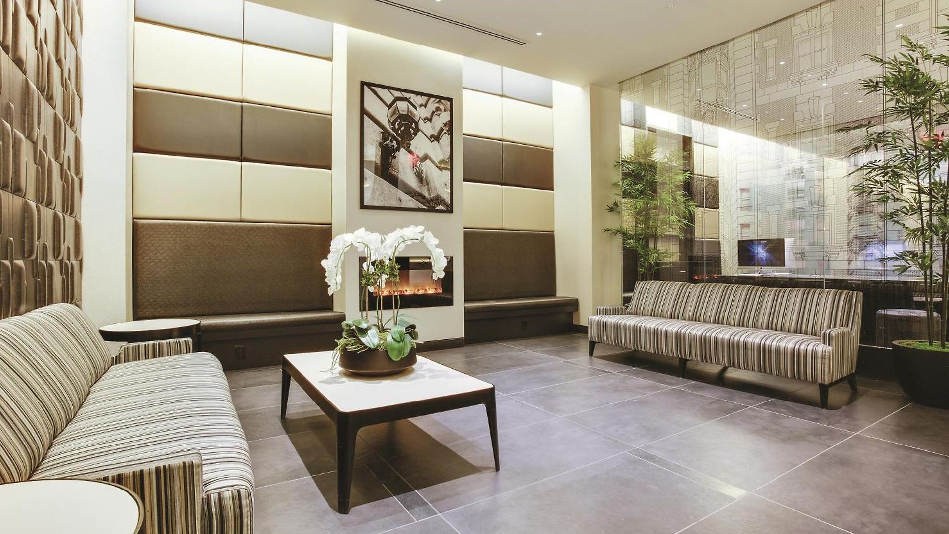 The At Fifth Avenue Hotel