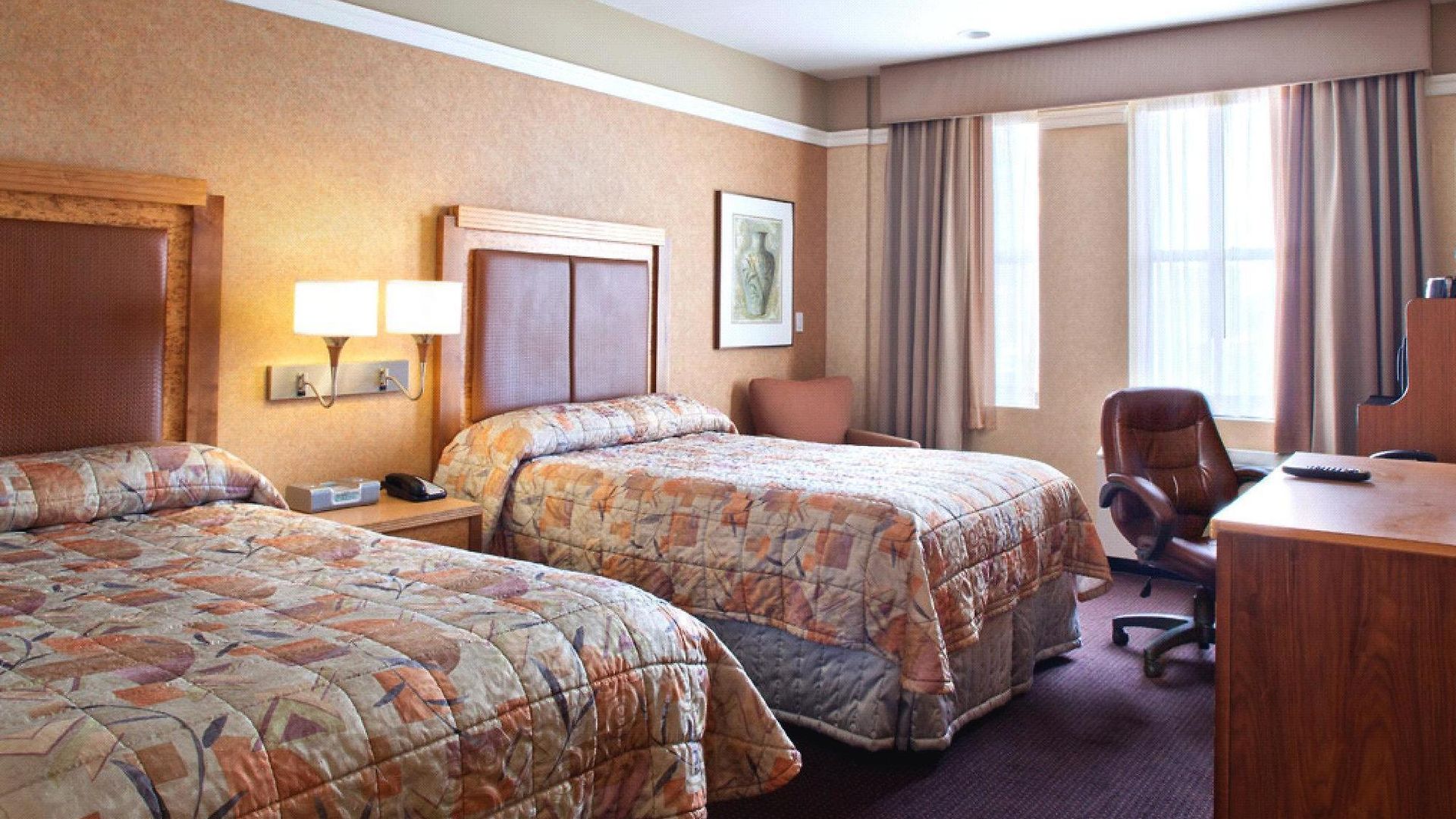 Nyma, The Manhattan Hotel