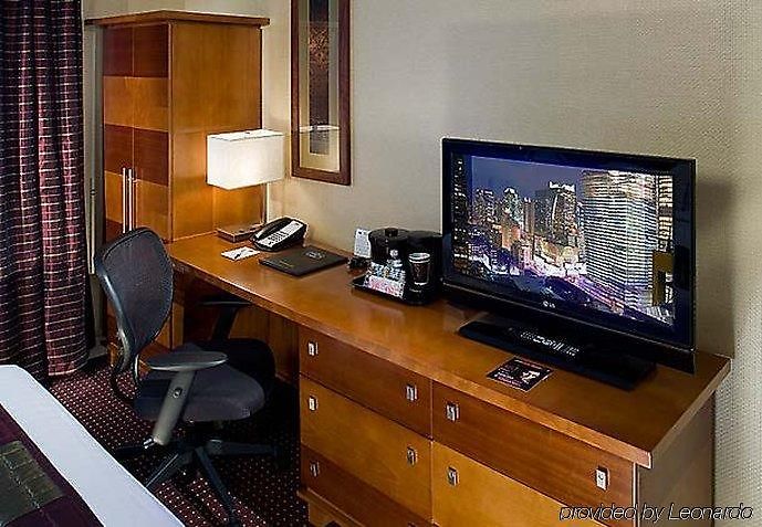 Hotel Fairfield By Marriott Manhattan Times Square 4*