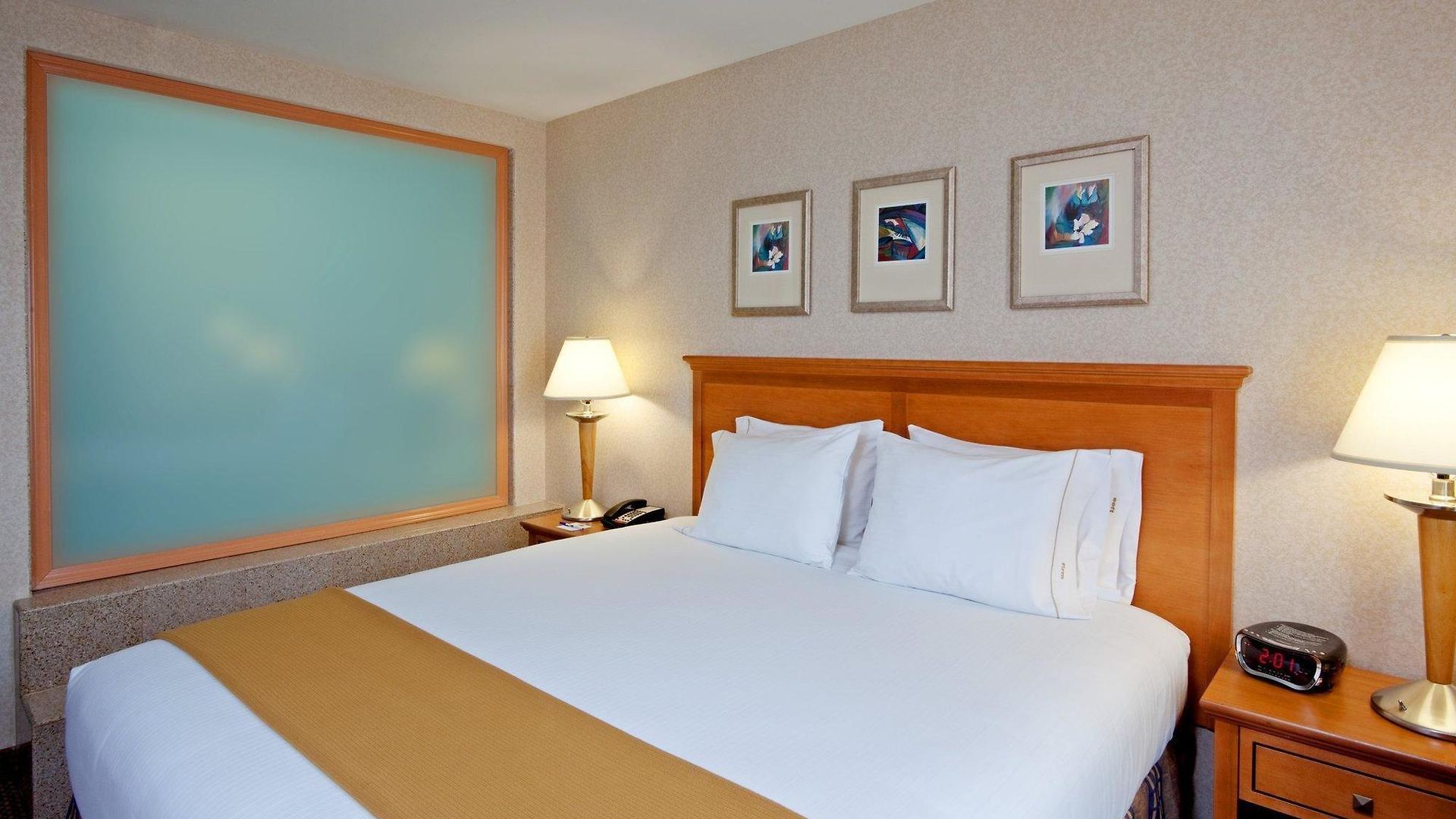 Hotel Express Brooklyn By Ihg
