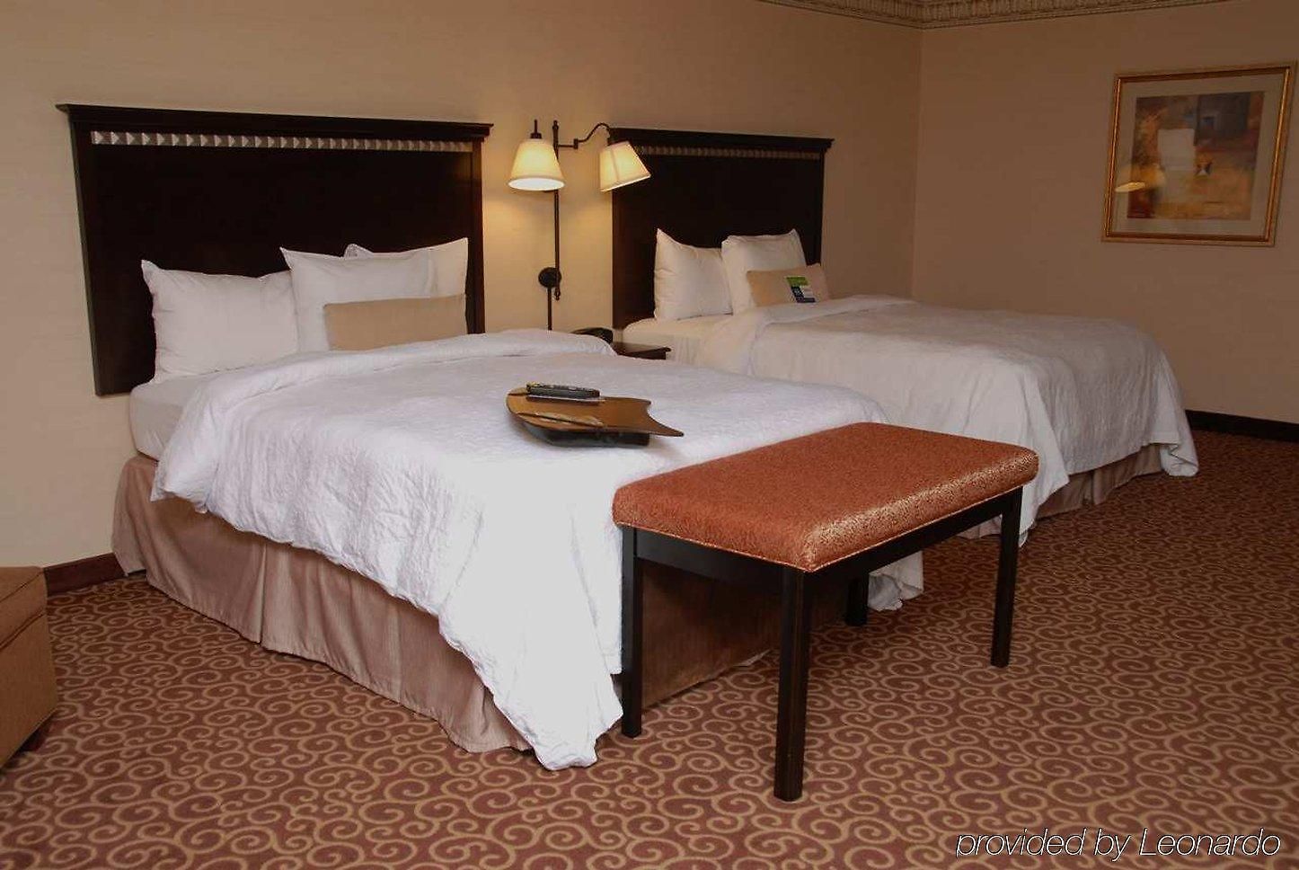 Hampton & Staten Island Hotel
