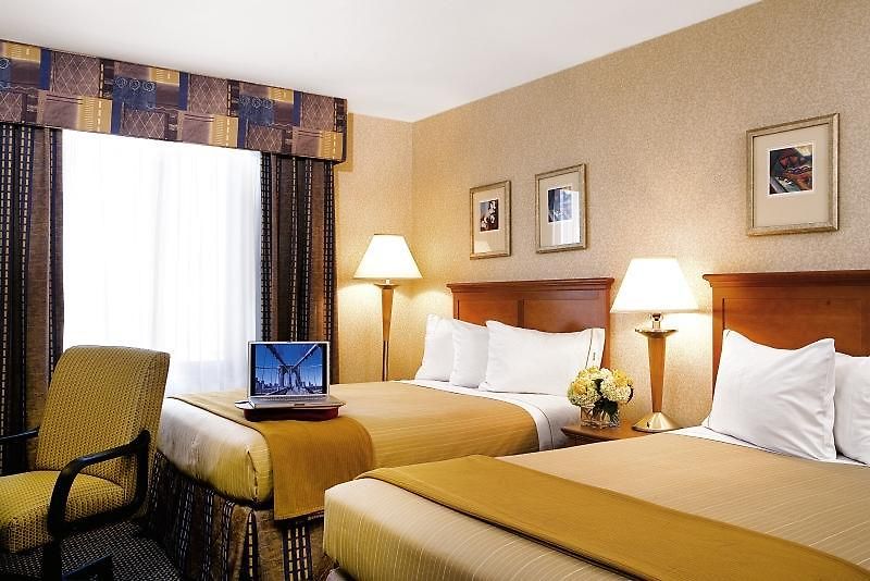 Express Brooklyn By Ihg Hotel New York