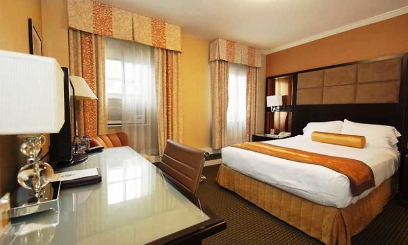 Hotel Excelsior