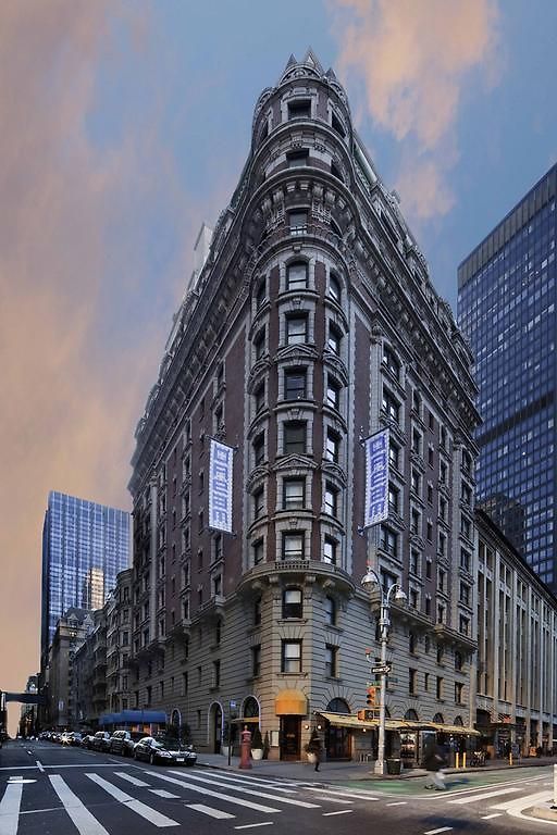 Dream Midtown, By Hyatt New York