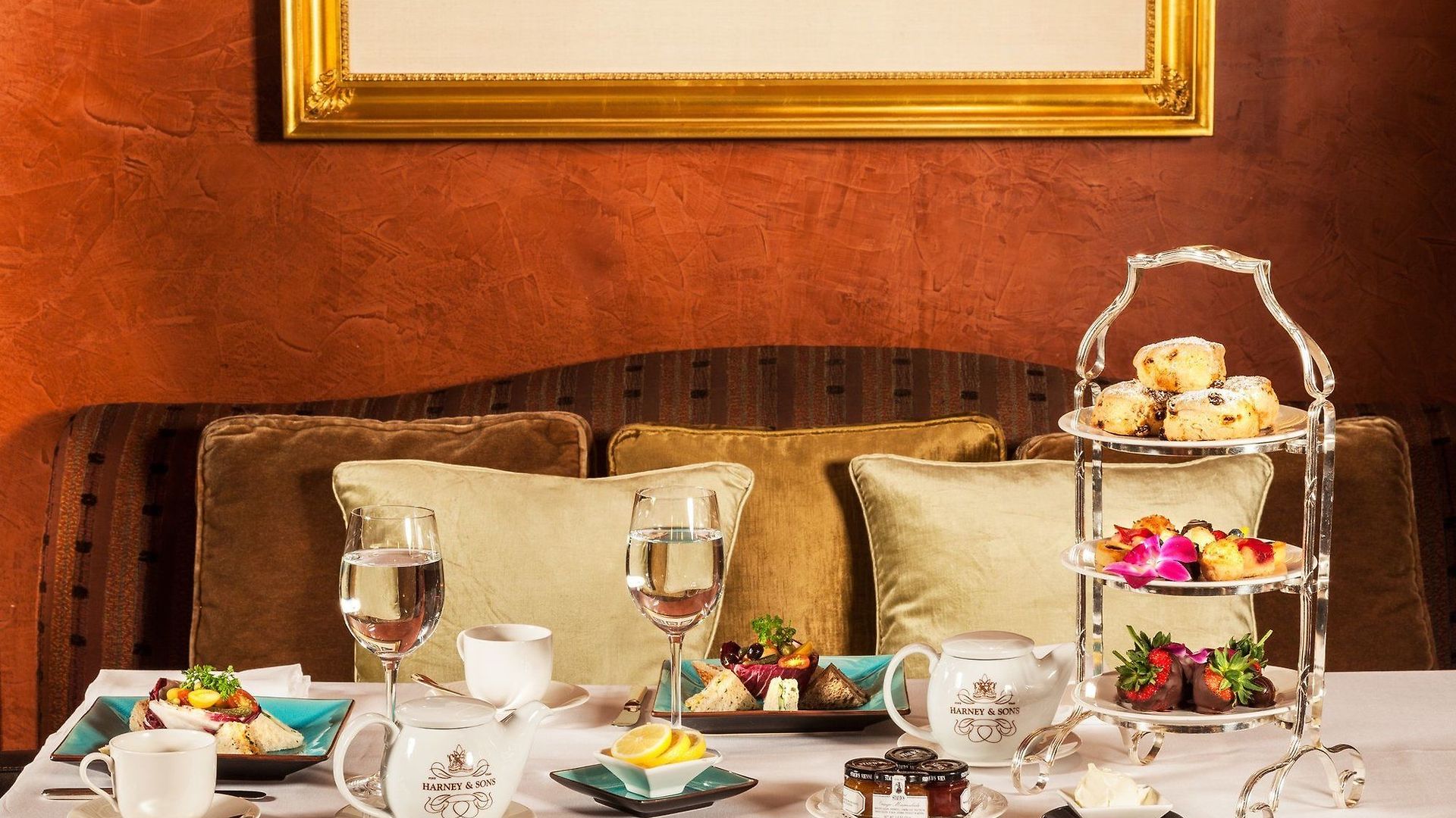 Hotel Plaza Athenee 5*