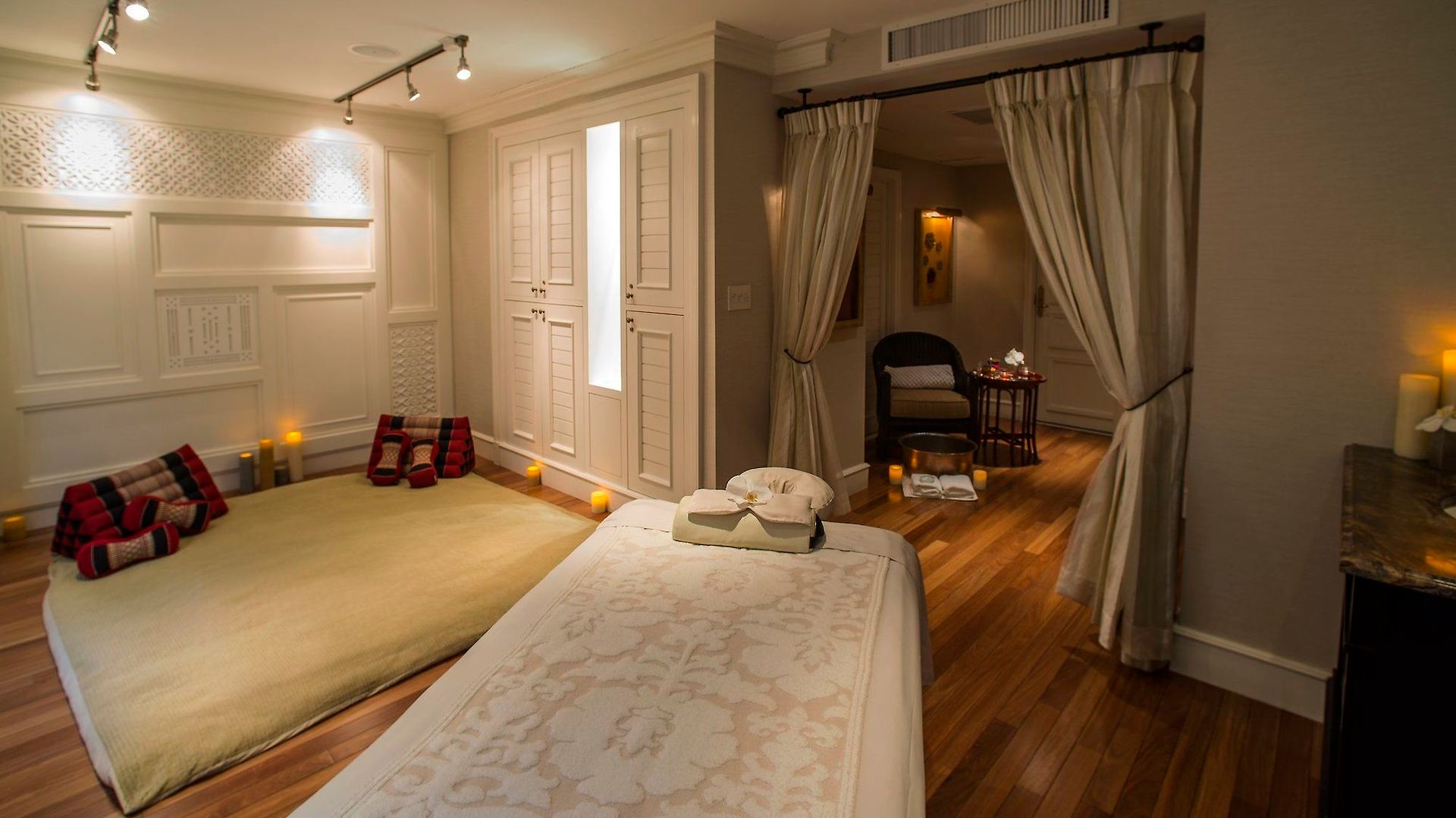 Hotel Plaza Athenee