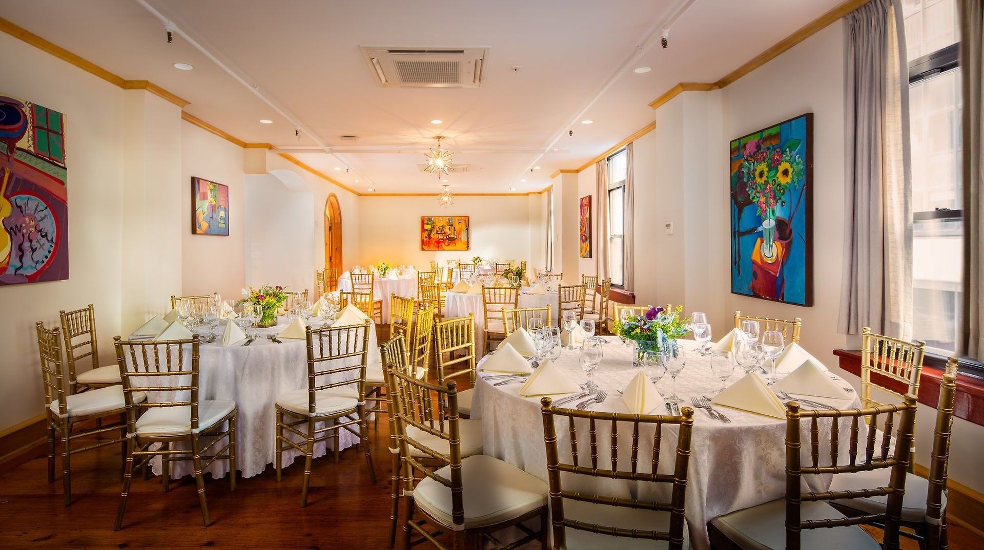 Hotel Roger Smith 3*