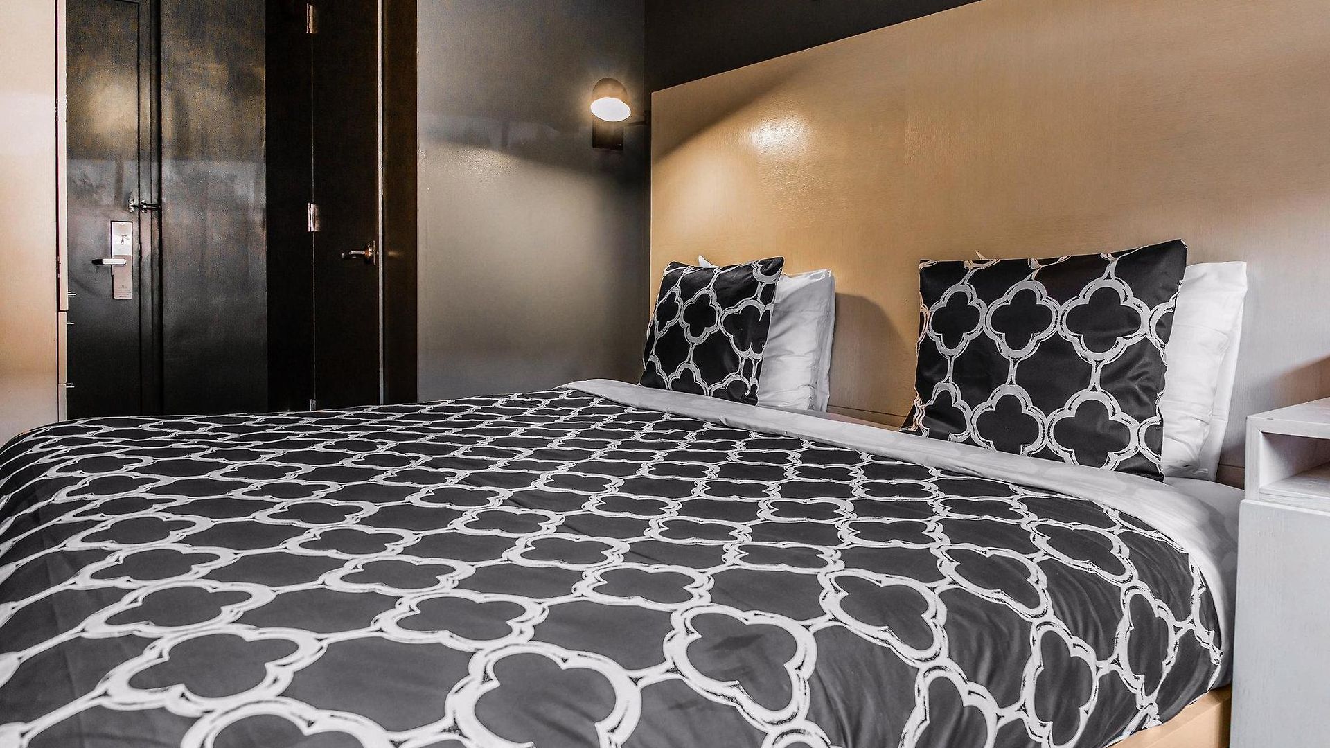 Essence Hotel