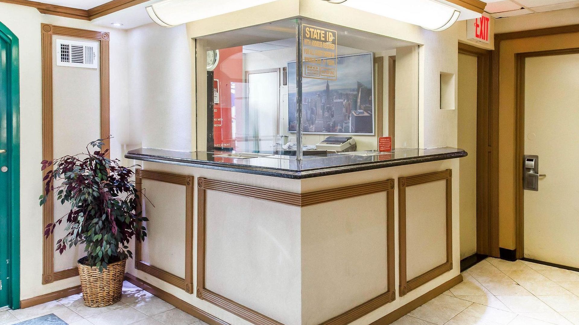 Econo South Ozone Park Hotel