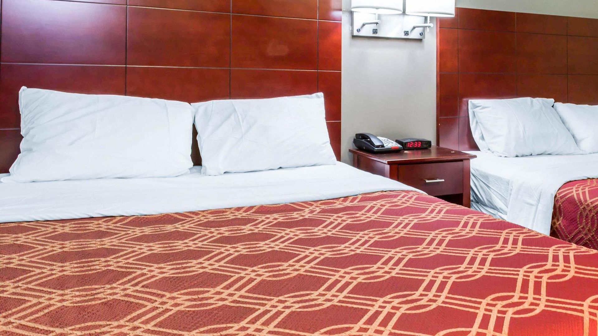 Econo South Ozone Park Hotel