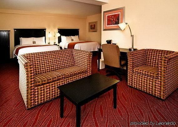 Comfort & Laguardia Airport Hotel 4*