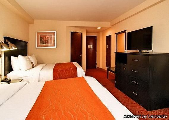 Comfort & Laguardia Airport Hotel 4*