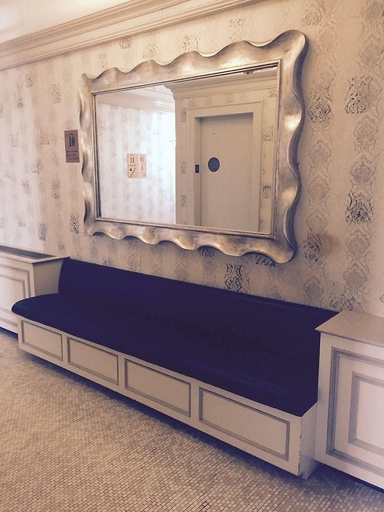 Imperial Court Hotel 2*