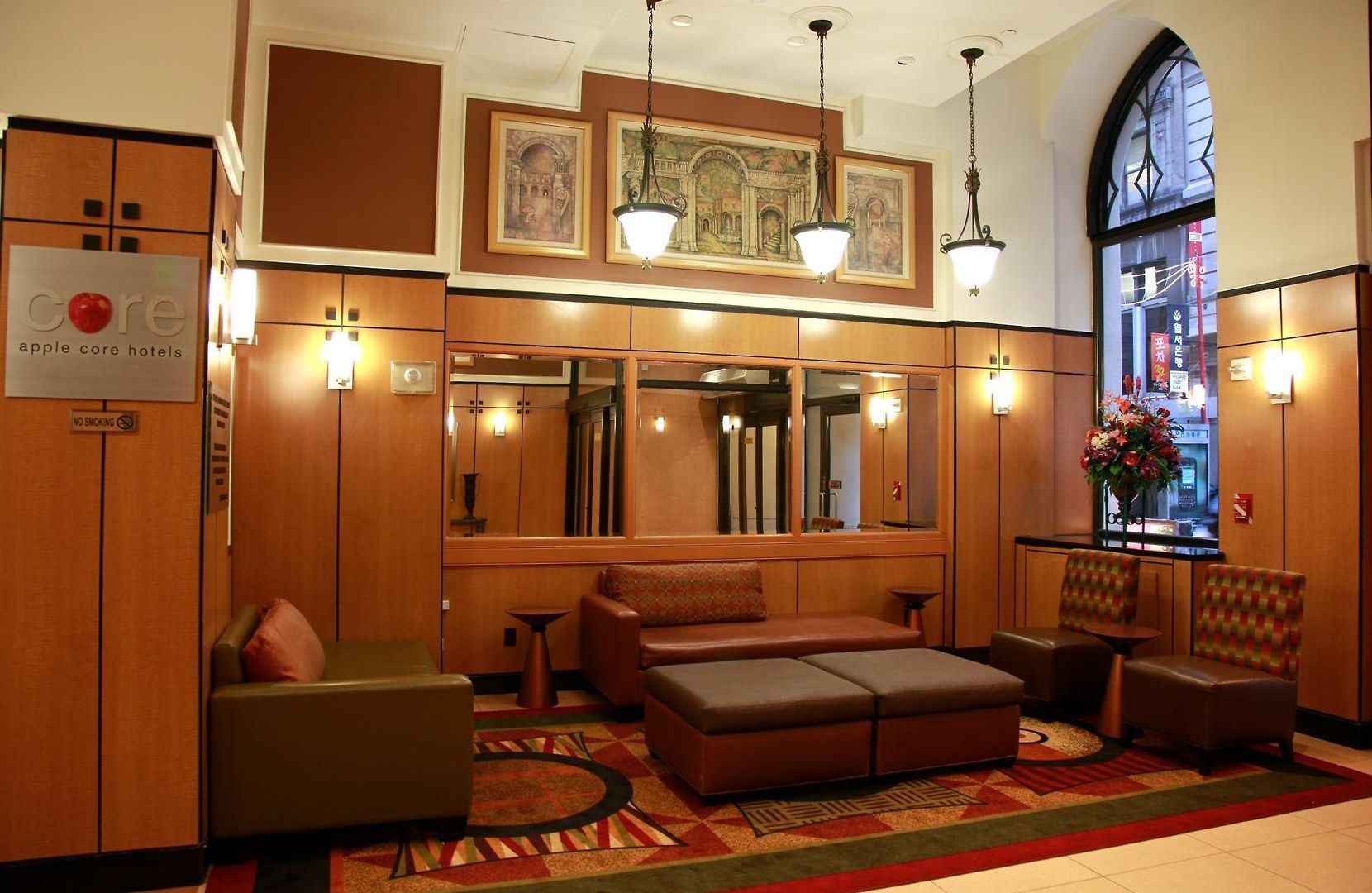 Nyma, The Manhattan Hotel 4*
