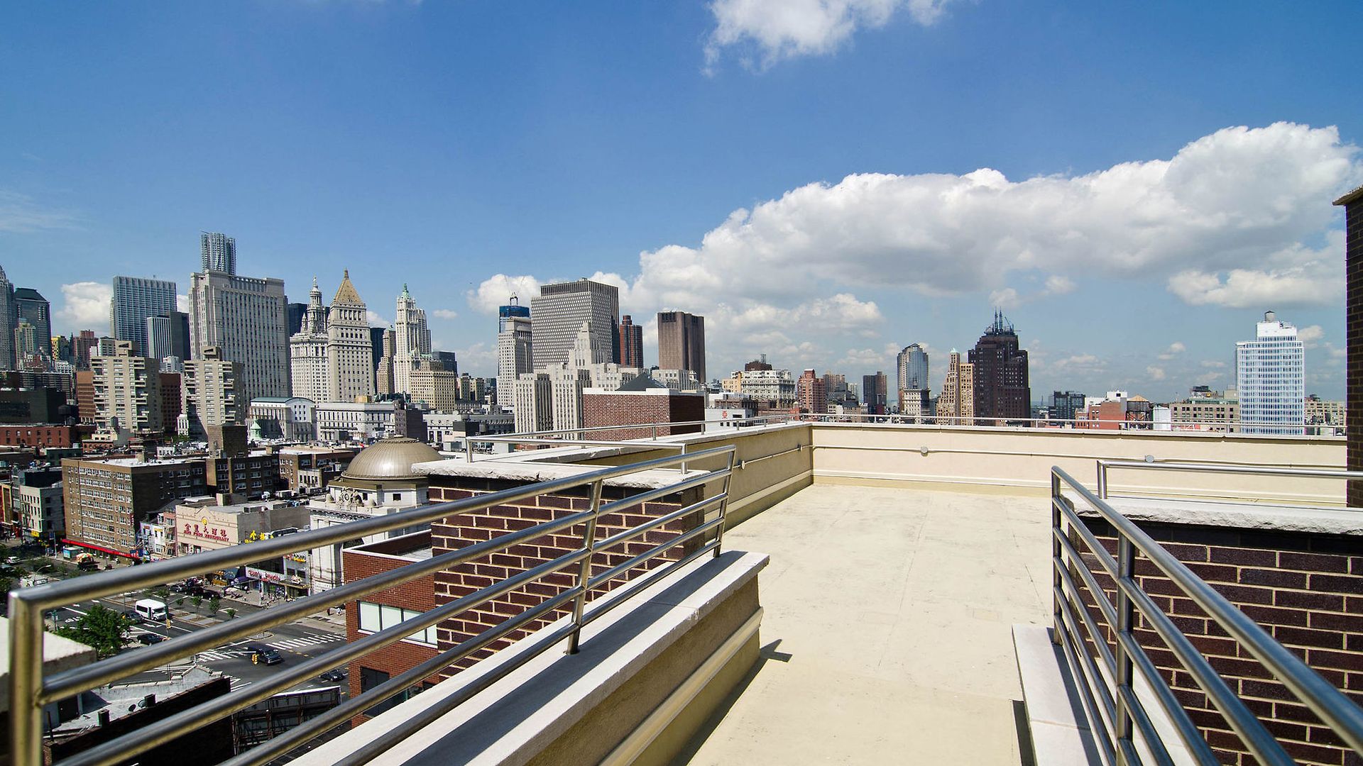 Comfort Manhattan Bridge Hotel 3*