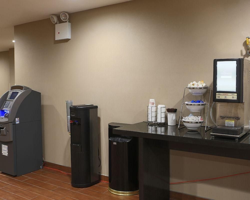Days By Wyndham Brooklyn Borough Park Hotel