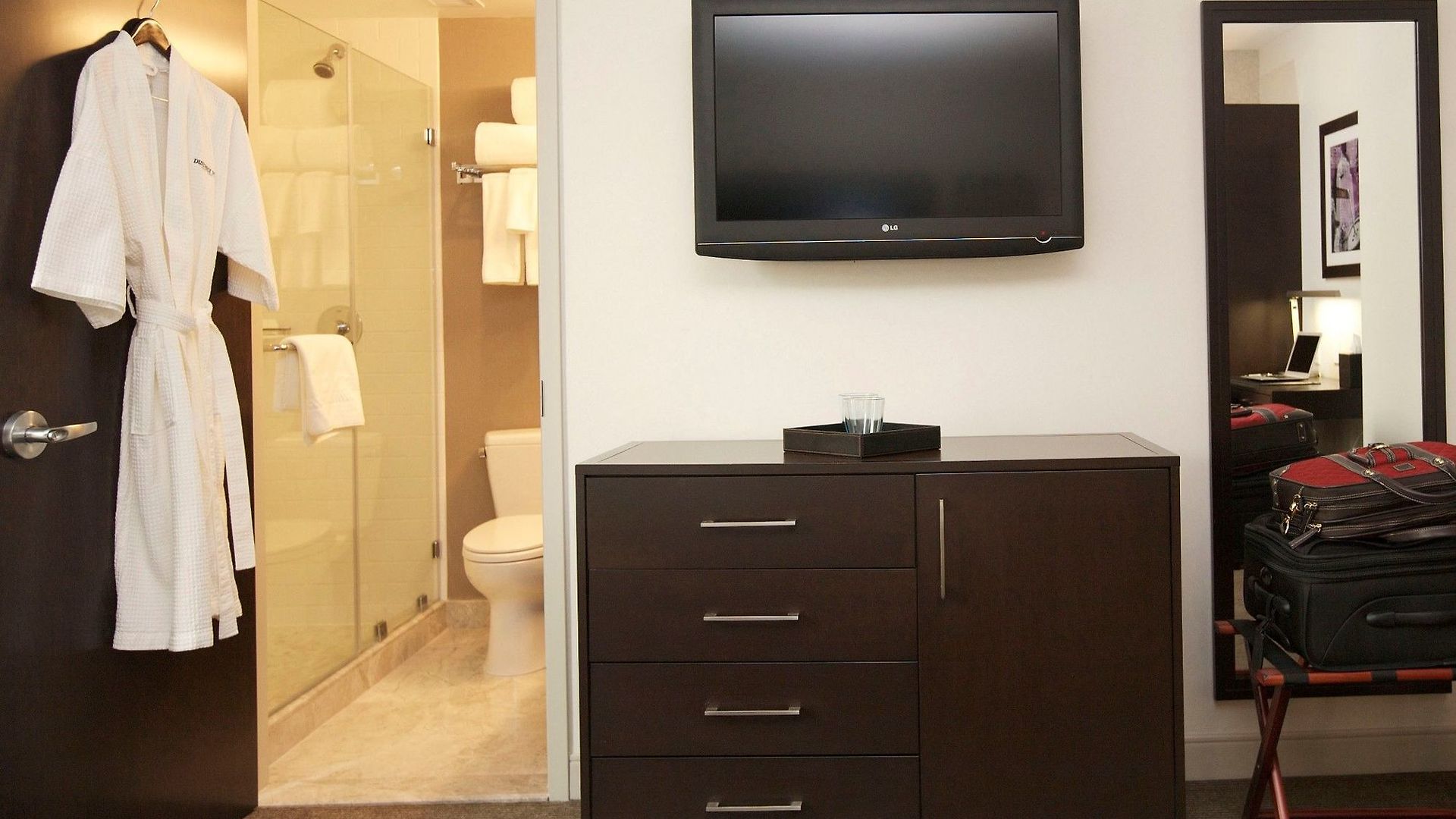 Hotel Distrikt City, Tapestry Collection By Hilton 4*