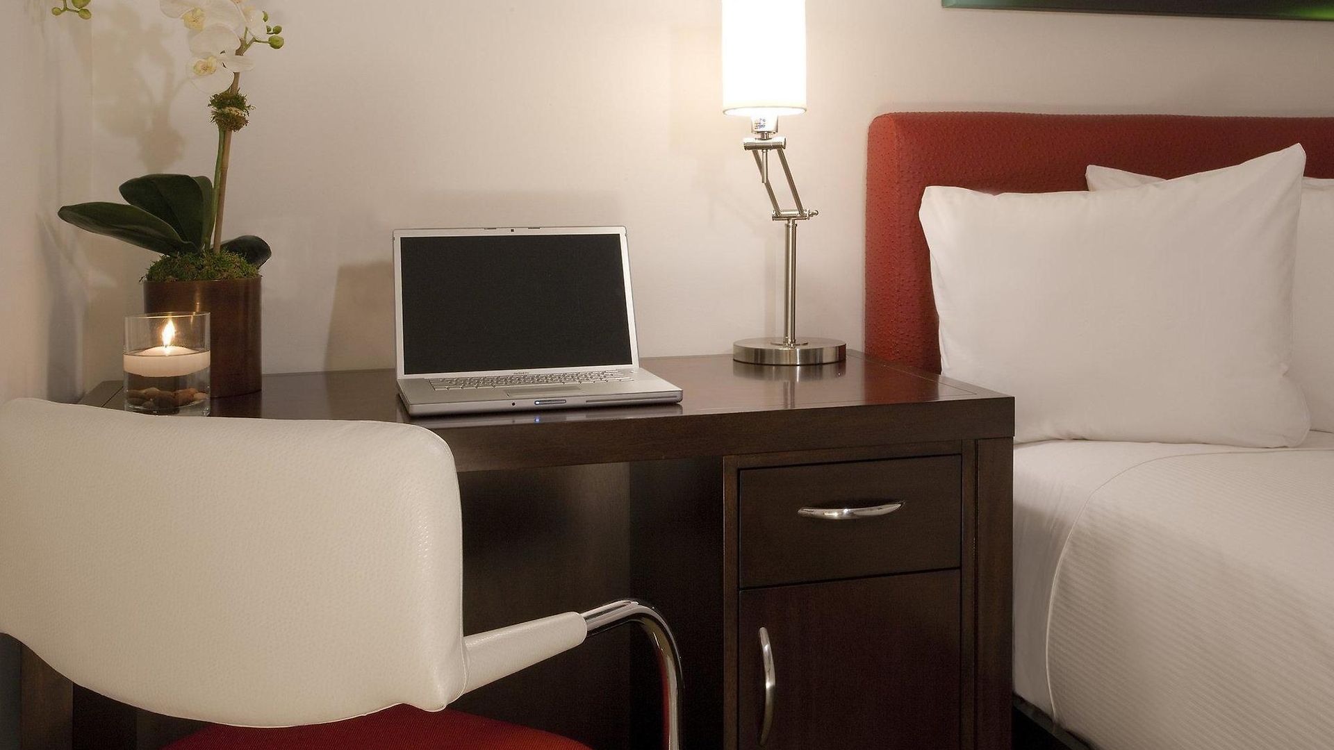 Hotel 27 By Luxurban