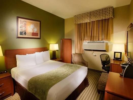 Hotel Q New York