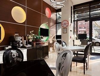Howard Johnson Soho